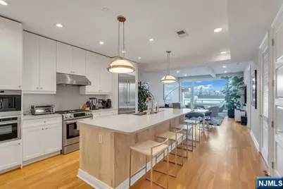 9 Somerset Lane 617 #617, Edgewater, NJ 07020 - Photo 1