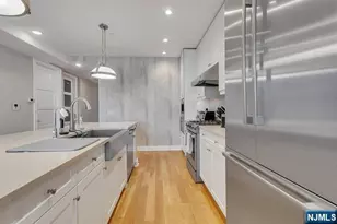 9 Somerset Ln 617, Edgewater, NJ 07020 - Photo 5