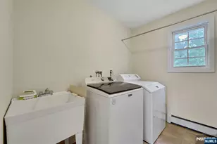 5 Pelican Ct, Paramus, NJ 07652 - Photo 19