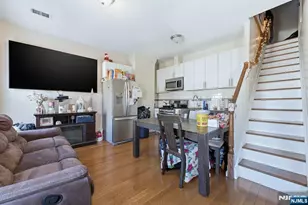 314 W 7th Ave, Newark, NJ 07107 - Photo 17