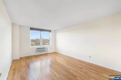 300 Main Street 811 #811, Little Falls Township, NJ 07424 - Photo 17