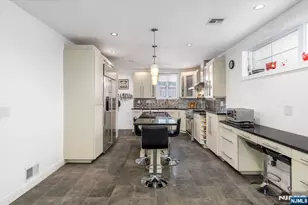 65 Lincoln Ave, Rutherford, NJ 07070 - Photo 9