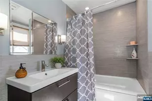 204 Hayward Pl, Wallington, NJ 07057 - Photo 25