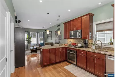 204 Hayward Place, Wallington, NJ 07057 - Photo 19