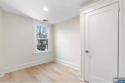 125 Brookside Avenue, Irvington, NJ 07111 - Photo 7