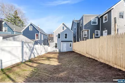 125 Brookside Avenue, Irvington, NJ 07111 - Photo 33