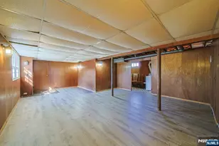 50 Knolls Rd, Bloomingdale, NJ 07403 - Photo 23