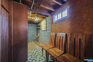 50 Knolls Rd, Bloomingdale, NJ 07403 - Photo 29