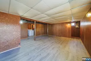 50 Knolls Rd, Bloomingdale, NJ 07403 - Photo 25
