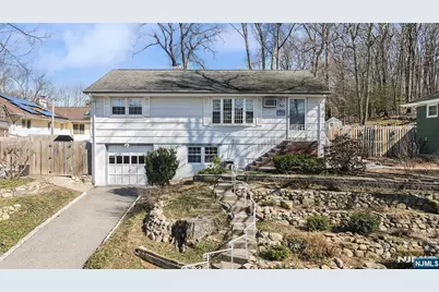 50 Knolls Road, Bloomingdale, NJ 07403 - Photo 3
