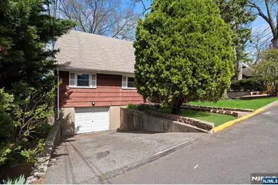 677 Greeley Avenue, Fairview, NJ 07022 - Photo 3