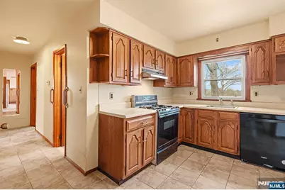 677 Greeley Avenue, Fairview, NJ 07022 - Photo 11