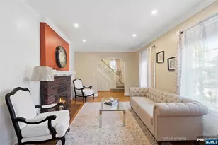 528 Wyndham Rd, Teaneck Township, NJ 07666 - Photo 9