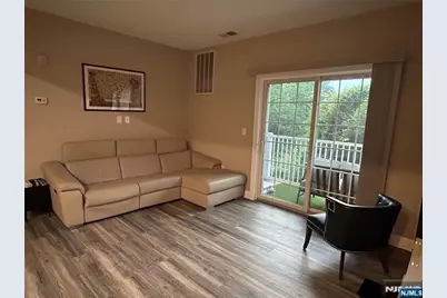 3109 Windsor Park Court 109-C #109-C, Englewood, NJ 07631 - Photo 5