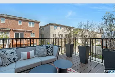 387 Lincoln Avenue B #B, Cliffside Park, NJ 07010 - Photo 33