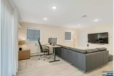 387 Lincoln Avenue B #B, Cliffside Park, NJ 07010 - Photo 15