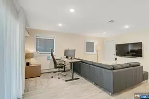 387 Lincoln Ave B, Cliffside Park, NJ 07010 - Photo 15