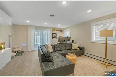 387 Lincoln Avenue B #B, Cliffside Park, NJ 07010 - Photo 13