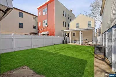133 Brill Street, Newark, NJ 07105 - Photo 45