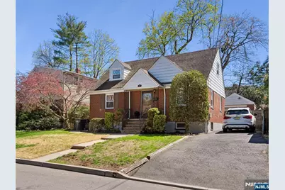 182 Carlson Place, Bergenfield, NJ 07621 - Photo 1