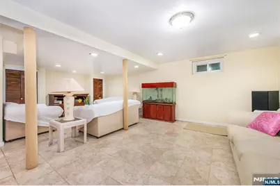 278 Marvin Avenue, Hackensack, NJ 07601 - Photo 17