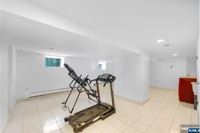 519 Summit Avenue, Fort Lee, NJ 07024 - Photo 37