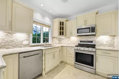 519 Summit Avenue, Fort Lee, NJ 07024 - Photo 13
