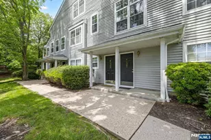 1306 Paddington Road 1306, Mahwah, NJ 07430 - Photo 3