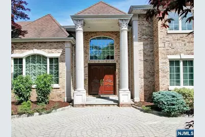 27 Roberts Road, Englewood Cliffs, NJ 07632 - Photo 1
