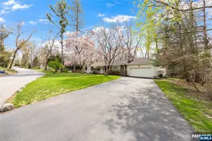 11 Sunset Rd, Demarest, NJ 07627 - Photo 3