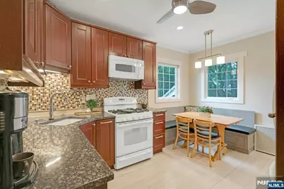 354 Liberty Avenue, Hillsdale, NJ 07642 - Photo 15