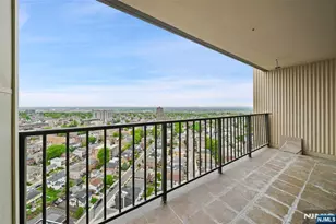 300 Winston Dr 2802, Cliffside Park, NJ 07010 - Photo 11