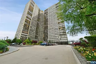 300 Winston Dr 2802, Cliffside Park, NJ 07010 - Photo 27