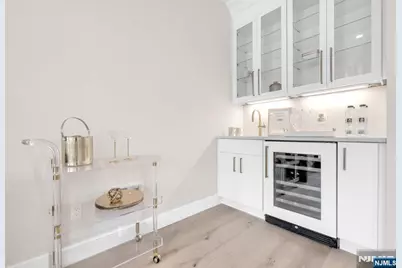 188 Broadway 9 #9, Woodcliff Lake, NJ 07677 - Photo 5