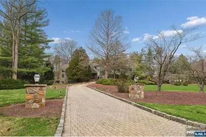 9 Toboggan Ridge Road, Saddle River, NJ 07458 - Photo 5