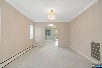 31 Collins Avenue, Closter, NJ 07624 - Photo 5