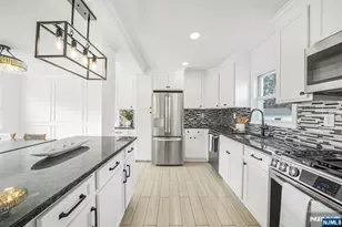 17 Highpark Pl, Clifton, NJ 07011 - Photo 7
