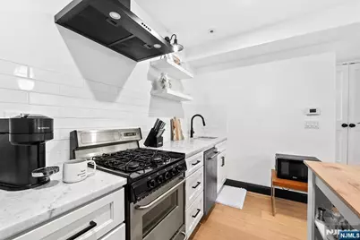 633 Jersey Avenue, Jersey City, NJ 07302 - Photo 33