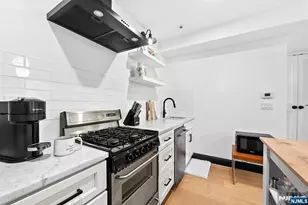 633 Jersey Ave, Jersey City, NJ 07302 - Photo 33