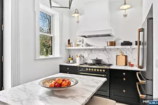 633 Jersey Ave, Jersey City, NJ 07302 - Photo 11
