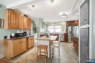 179 Buena Vista Ave, Hawthorne, NJ 07506 - Photo 9