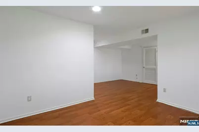 20 Lakeview Drive, Old Tappan, NJ 07675 - Photo 31