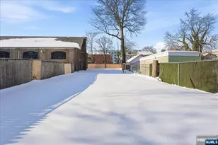 301 N Grove St, East Orange, NJ 07017 - Photo 23