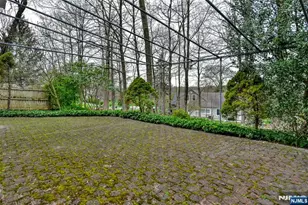 19 Aldbury Dr, Upper Saddle River, NJ 07458 - Photo 25