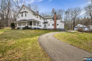 15 Deerhaven Ln, Jefferson Township, NJ 07435 - Photo 3