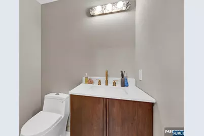 35 Riverview Court 35 #35, Secaucus, NJ 07094 - Photo 21
