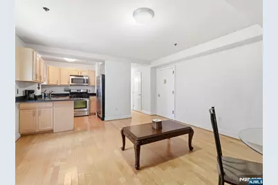 70 S Munn Avenue 202 #202, East Orange, NJ 07018 - Photo 3