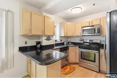 70 S Munn Avenue 202 #202, East Orange, NJ 07018 - Photo 7