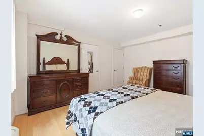 70 S Munn Avenue 202 #202, East Orange, NJ 07018 - Photo 11