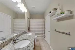 10 Iris Ln 605, Garfield, NJ 07026 - Photo 19